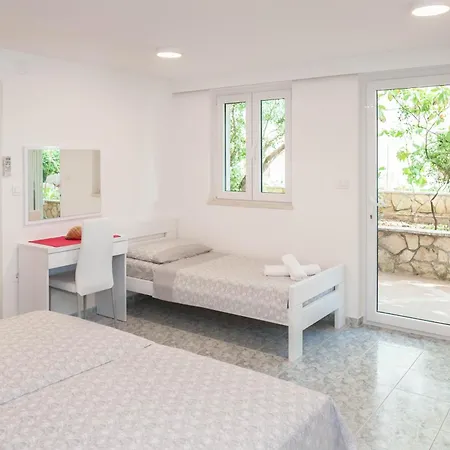 Majic 2 Apartment Hvar Town